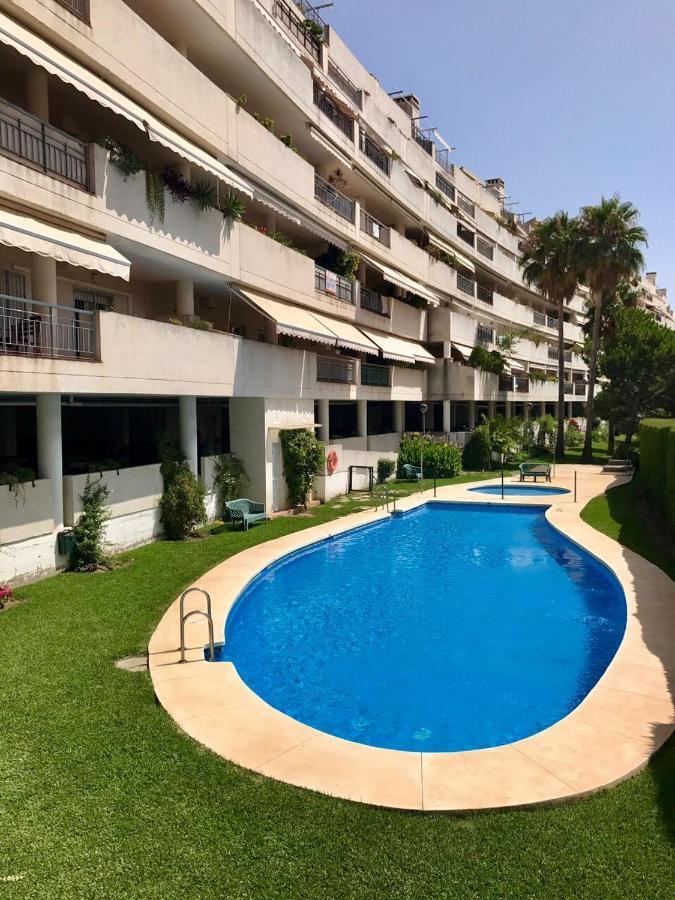 Amazing Apartment For Families Up To 6 Persons Benalmádena Extérieur photo