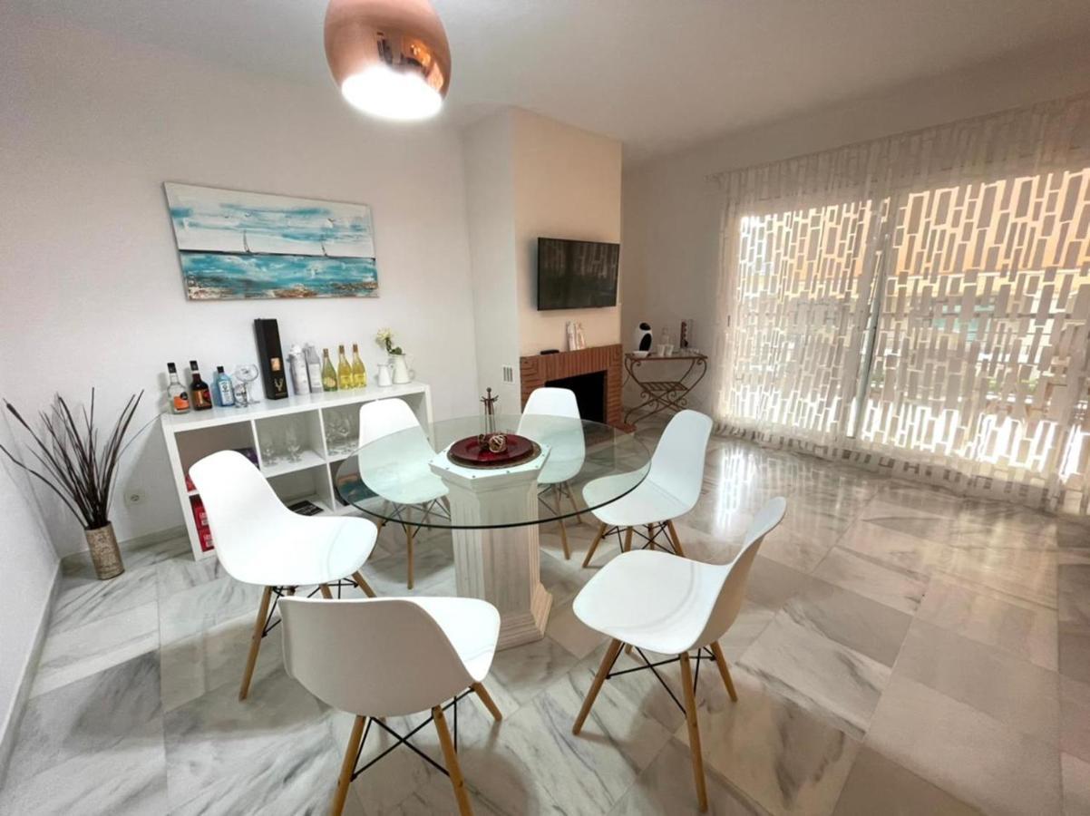 Amazing Apartment For Families Up To 6 Persons Benalmádena Extérieur photo
