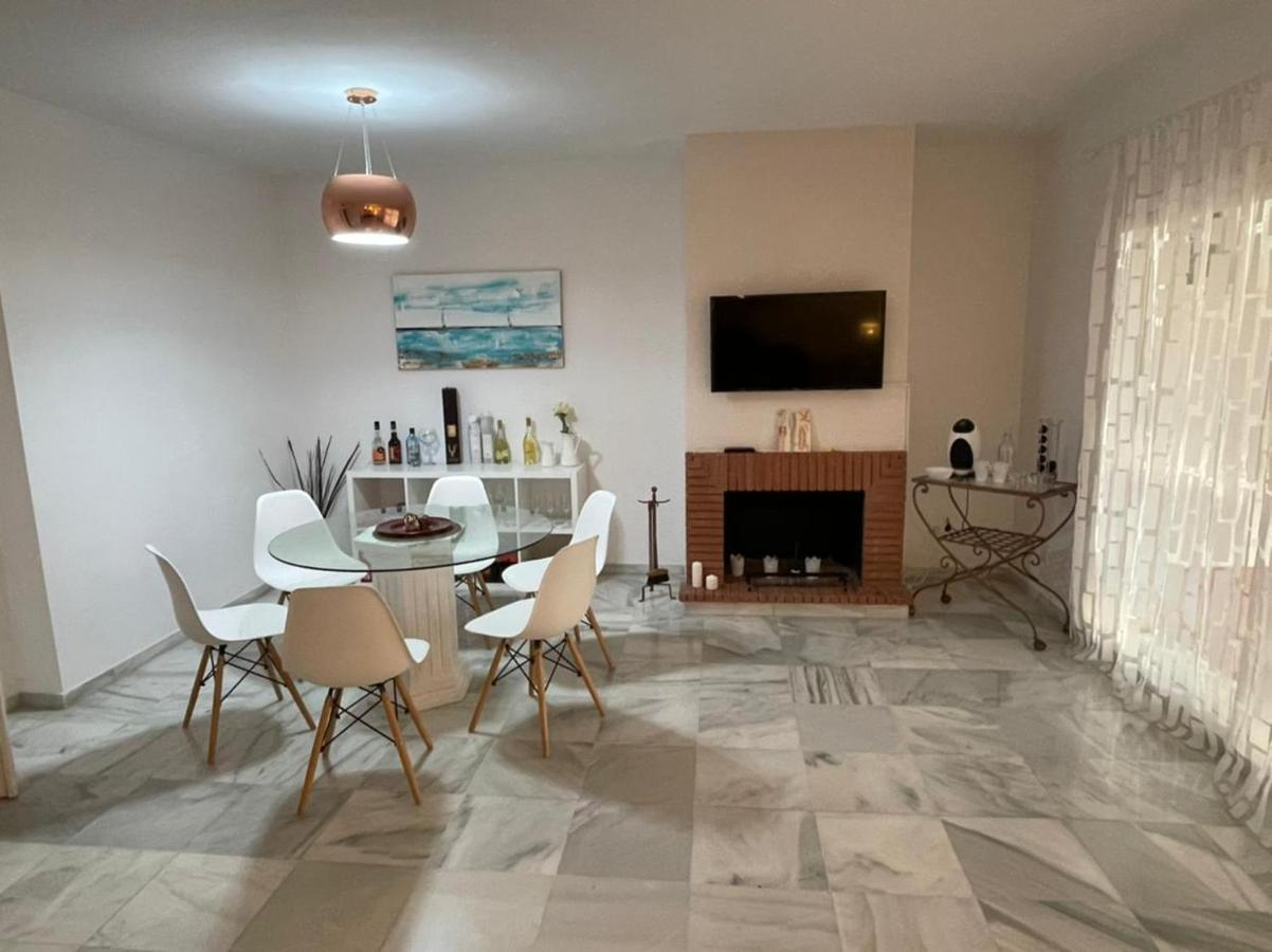 Amazing Apartment For Families Up To 6 Persons Benalmádena Extérieur photo
