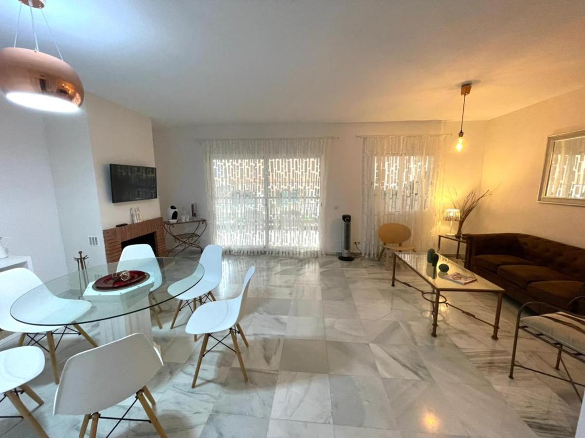 Amazing Apartment For Families Up To 6 Persons Benalmádena Extérieur photo